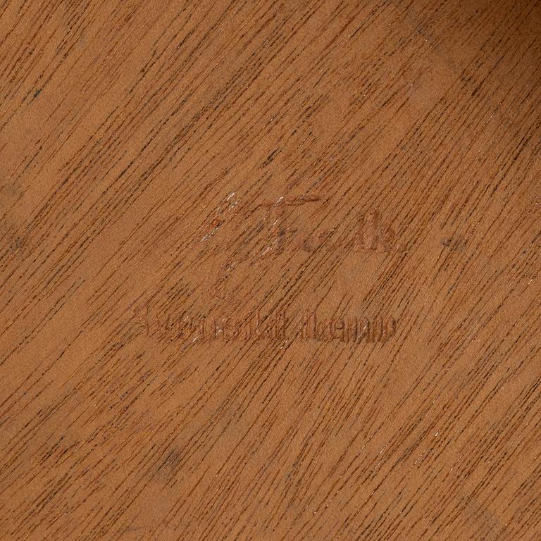 Josef Frank, a model '2139' elm burr and walnut coffee table from Firma Svenskt Tenn, after 1985.