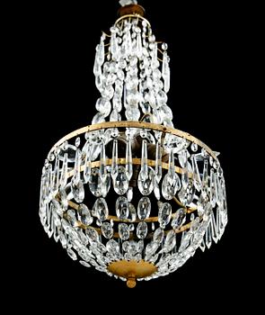 LJUSKRONA, gustaviansk stil, 1900-talets första hälft. Höjd ca 60 cm.