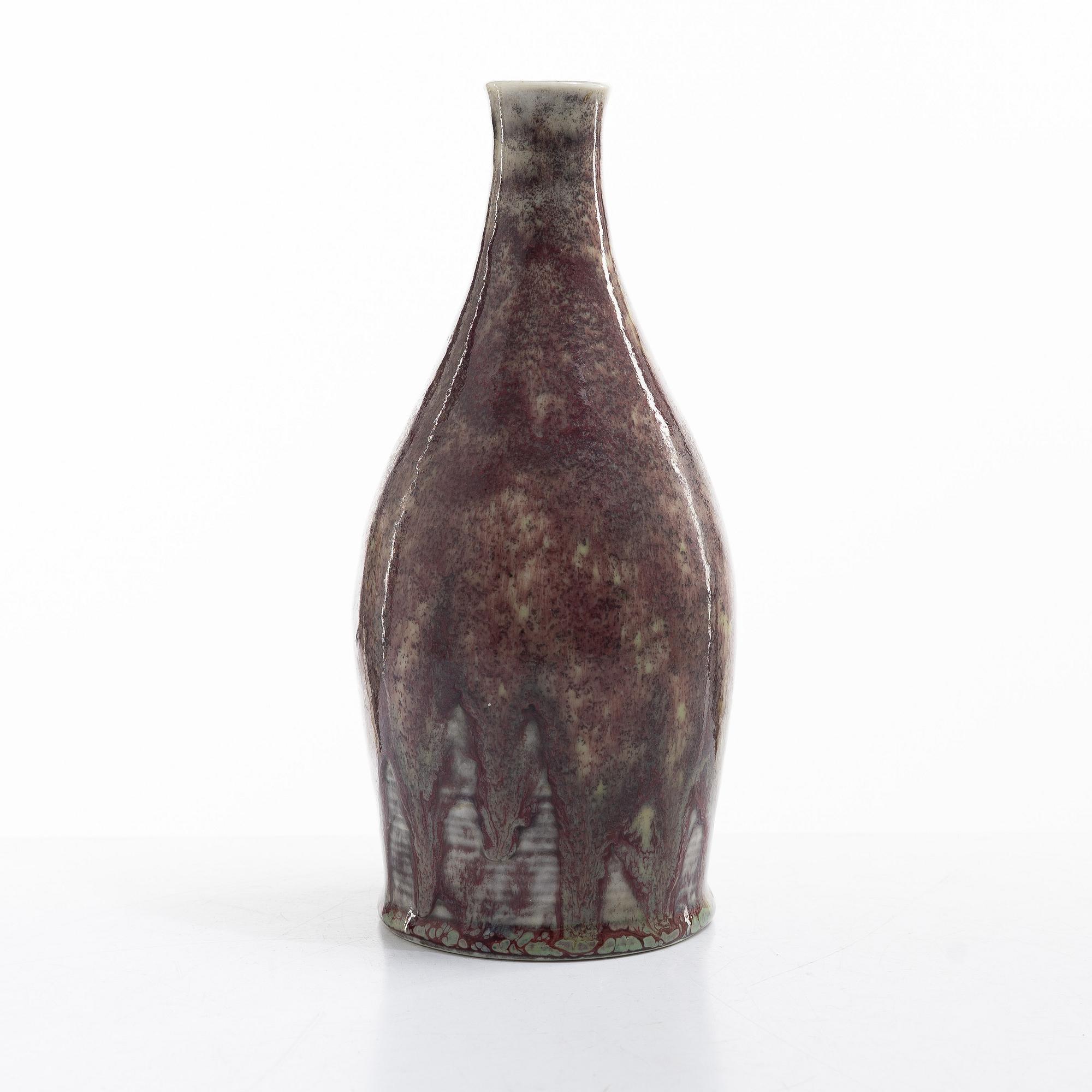 Aune Siimes, Vase, porcelain, Arabia, Finland 1940s.