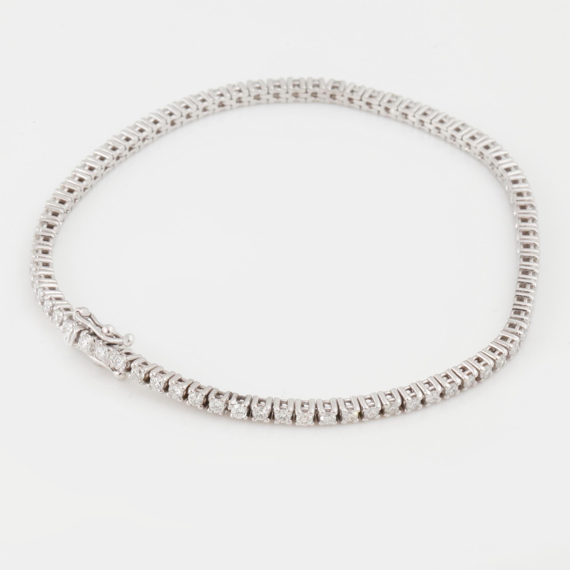 ARMBAND, med briljantslipade diamanter ca 1.95 ct.