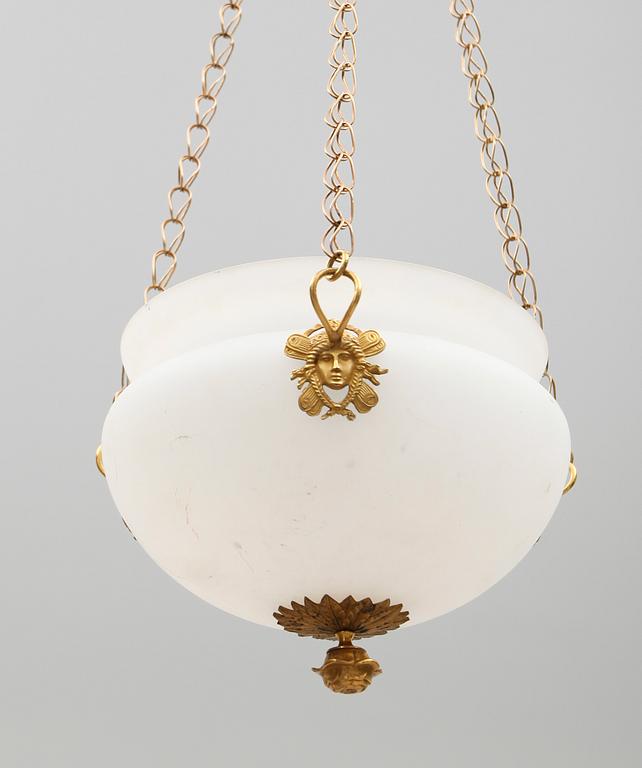 AMPEL, empirestil, 1900-talets första hälft. Höjd ca 85 cm.