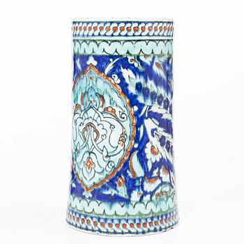 Stop, glaserat lergods, troligen Europa efter Iznik-förlaga, 1800-tal.