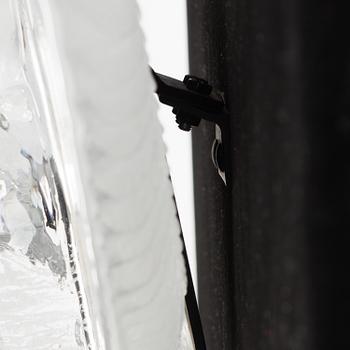 LUDVIG LÖFGREN, "Eagle", skulptur, glas och vitmetall, signerad och numrerad 8/43.