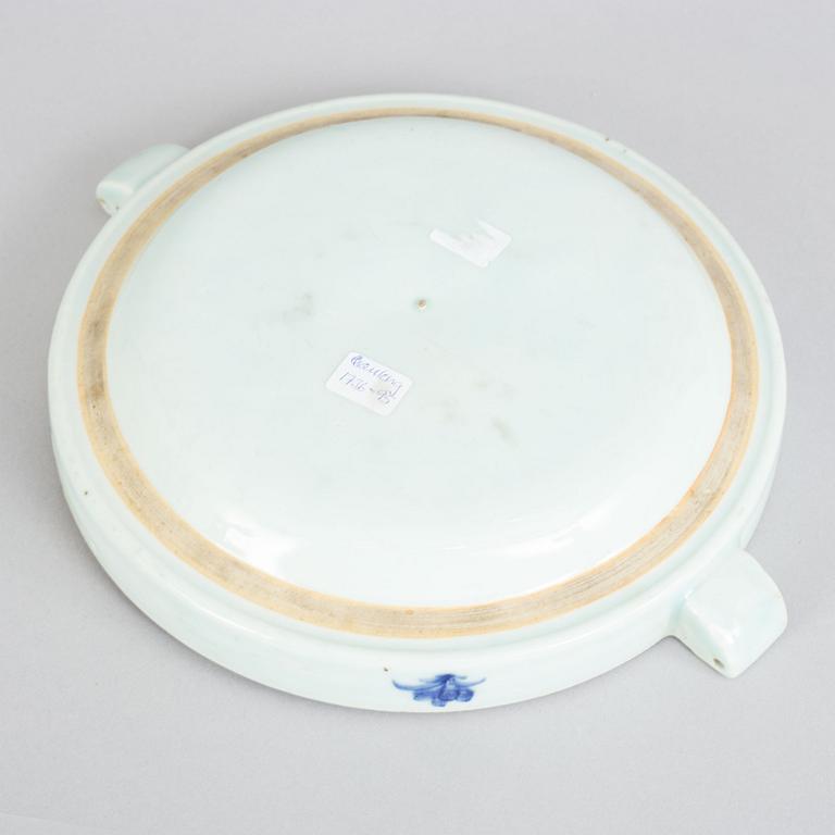 A blue and white hot water dish, Qing dynasty, Qianlong (1736-95).