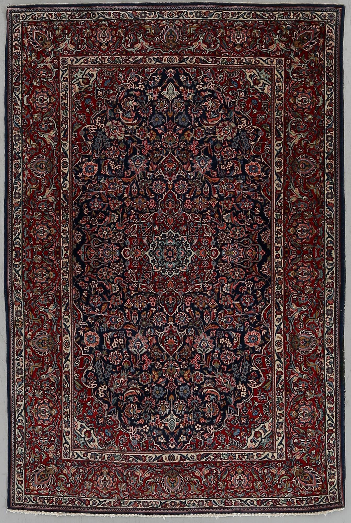MATTA, semiantik, Keshan, ca 202 x 133 cm.