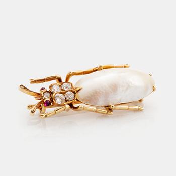 400. A Russian beetle brooch in 14K gold and silver set with a pearl and old- and rose-cut diamonds and rubies.