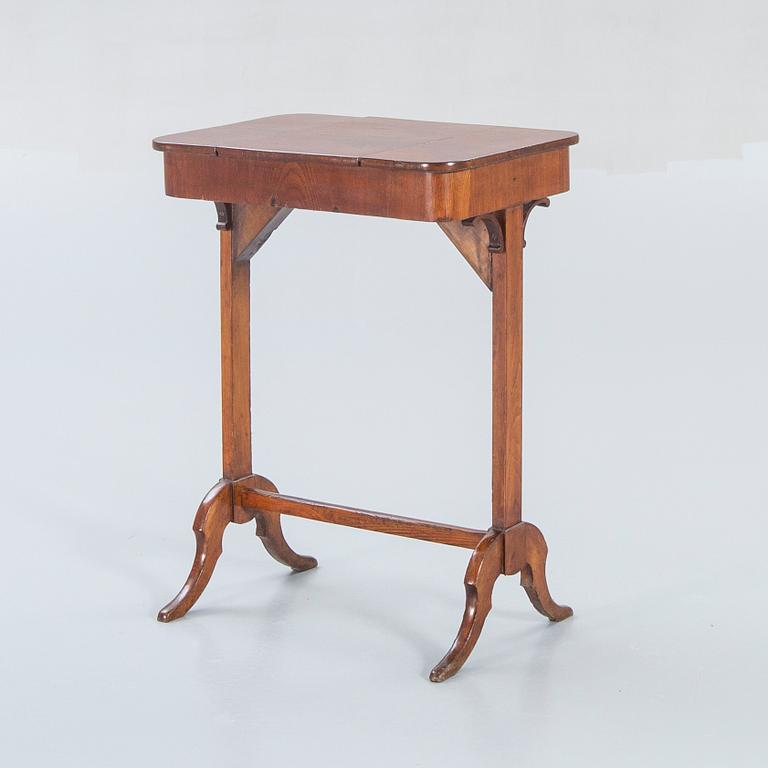 A mid 1800s dressign table.