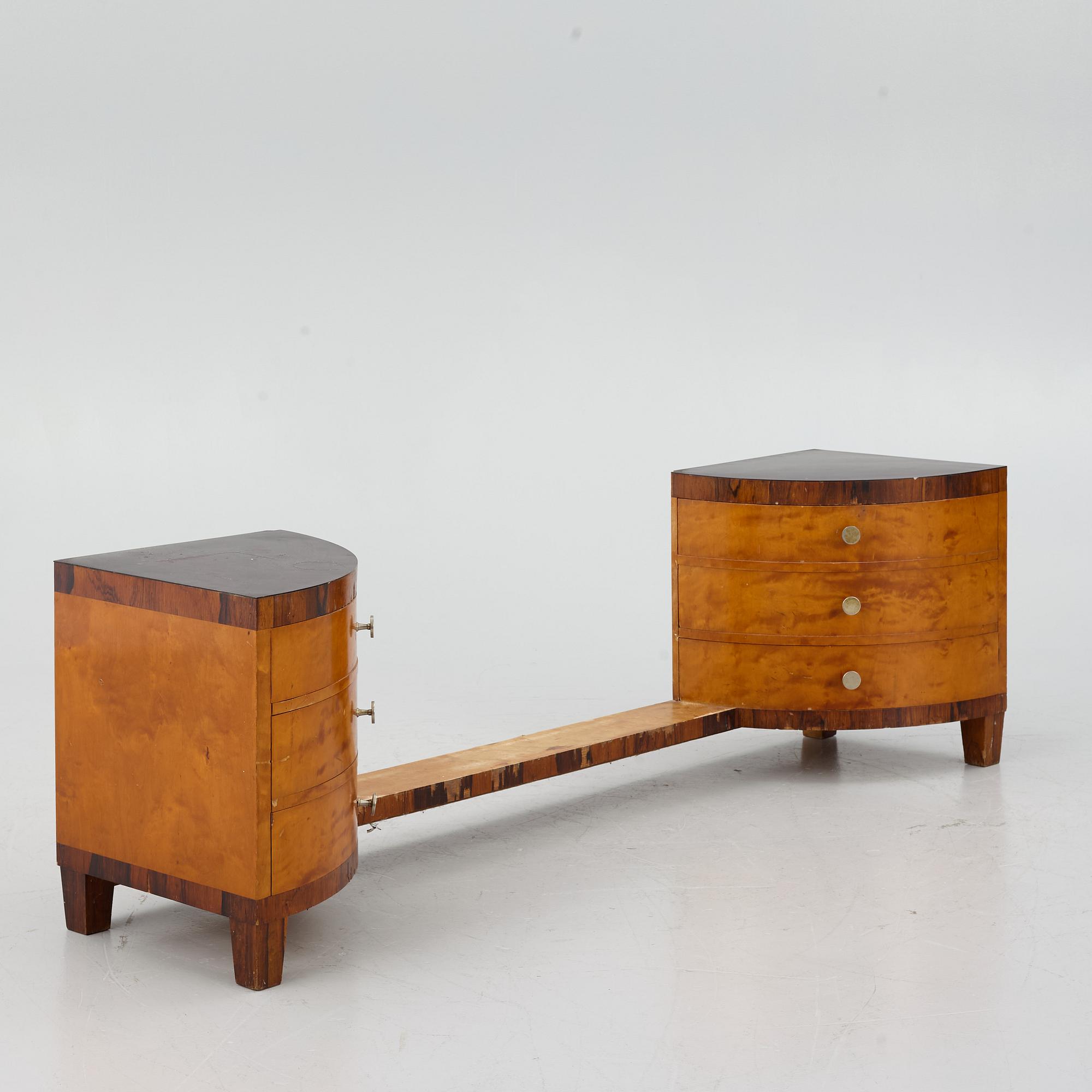 An Art Déco dressing table with large mirror, 1930's.