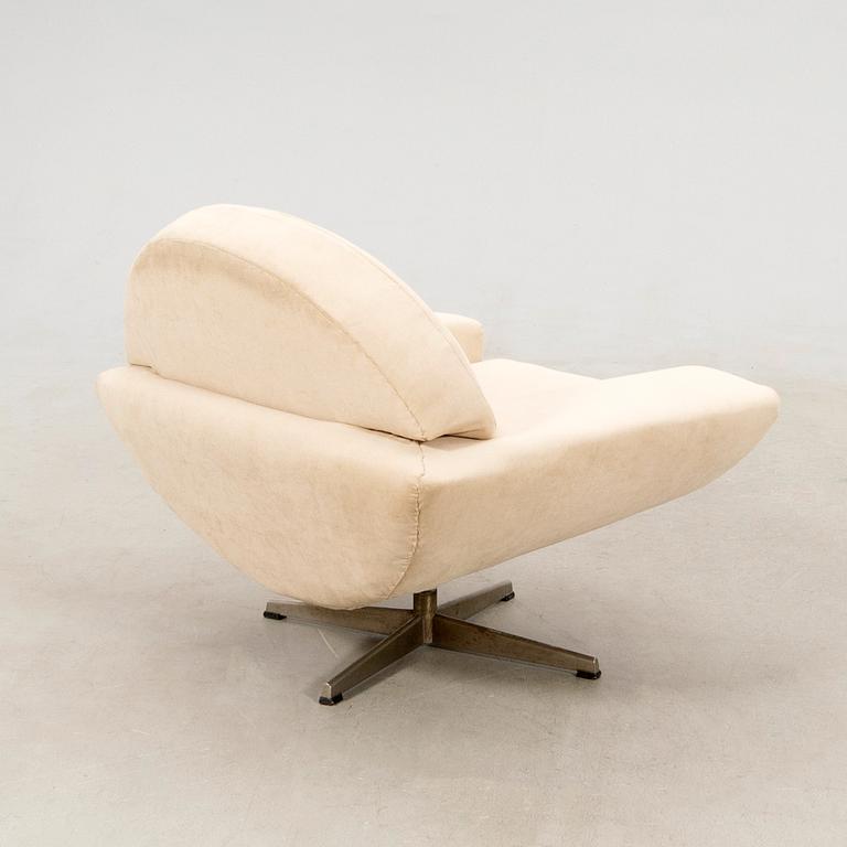 Johannes Andersen, sofa and armchair, "Capri", Trensum, 1960s.