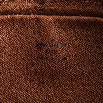 Louis Vuitton, "Marly Bandouliere" laukku.