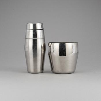 SHAKER samt ISHINK, rostfritt stål, formgiven av Luigi Massoni för Alessi 1976.