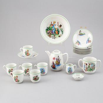 Rörstrand & Walt Disney, an 11 pcs "Peter Pan" creamware service.