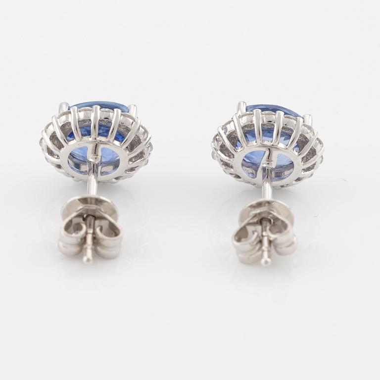 Earrings with sapphires and brilliant-cut diamonds.