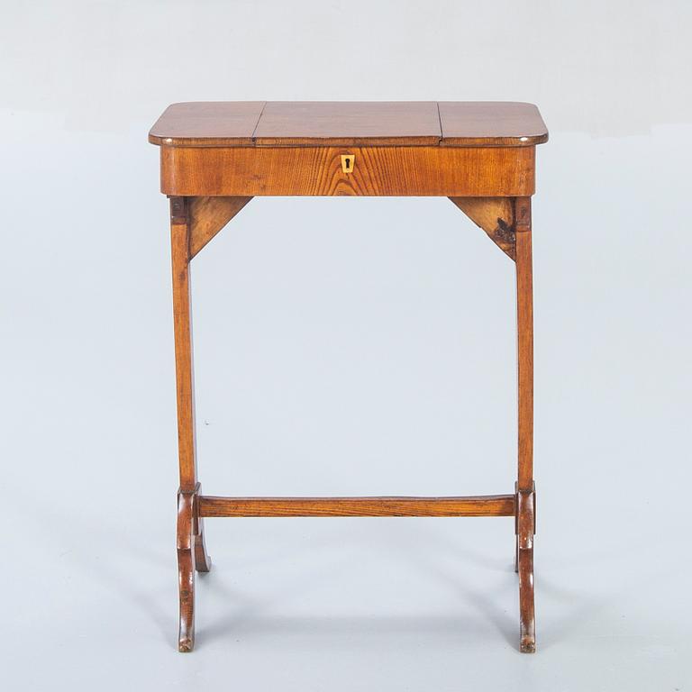 A mid 1800s dressign table.
