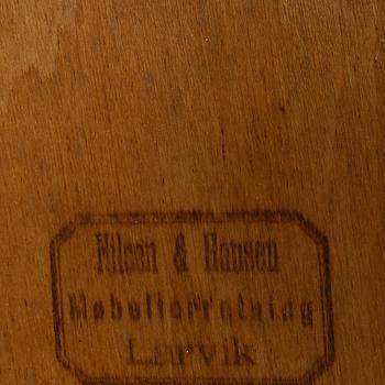 SÄNGBORD, ett par, Norge. Jugend, omkring 1910-20.