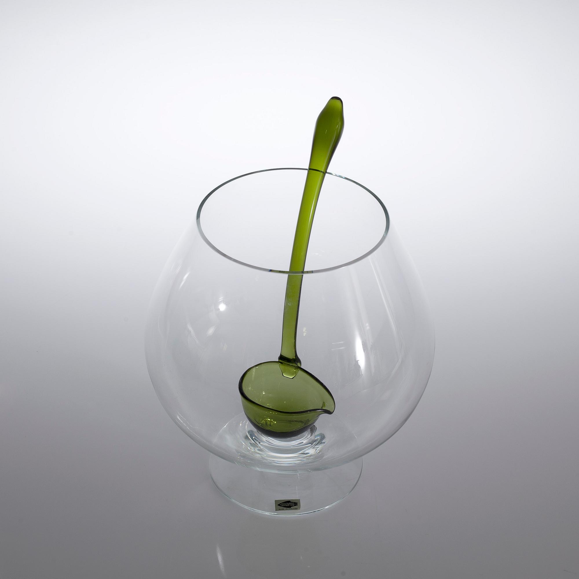 A glass punch bowl and ladle by Nuutajärvi, Finland from the second half of the 20th century.