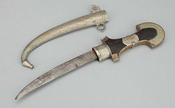 DOLKAR, 3 st, 1900-talets mitt.