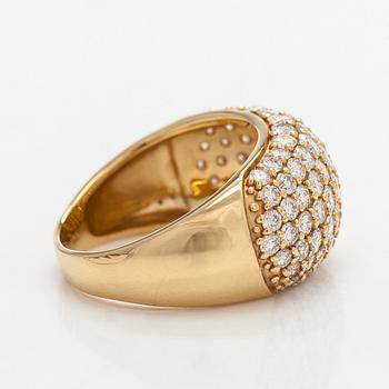 Sormus, bombé, 18K kultaa ja briljanttihiottuja timantteja.