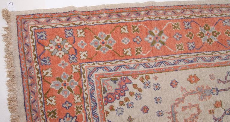 MATTA. Semiantik Turkisk. Ca 434 x 345.