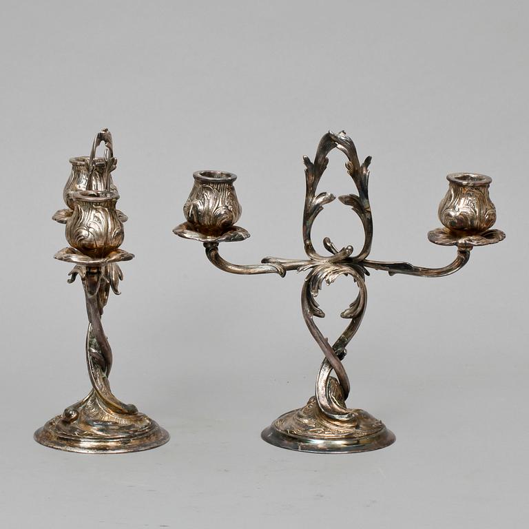 LJUSSTAKAR, ett par, nysilver, rokoko-stil, CG Hallberg, 1900-tal.