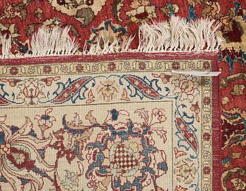 SEMIANTIK SILKE KESHAN. 325 x 183-205,5 cm.