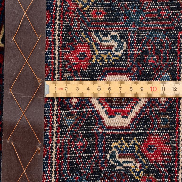 Rug, Senneh, approx. 207 x 140 cm.