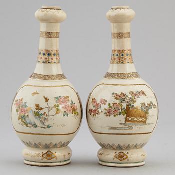 A pair of satsuma vases, Japan, Meiji (1868-1912).