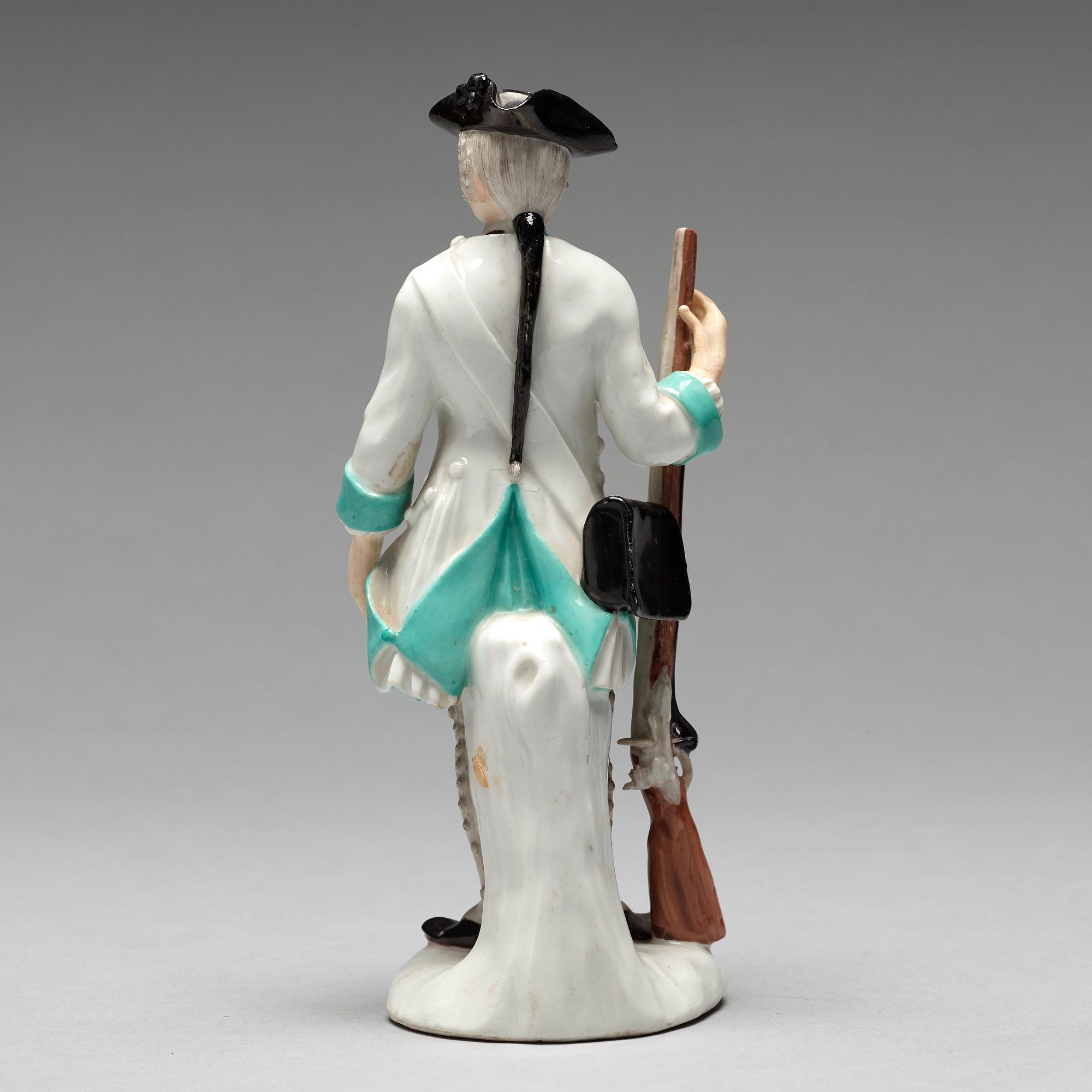 FIGURIN, porslin. Tyskland, 17/1800-tal. Omärkt.
