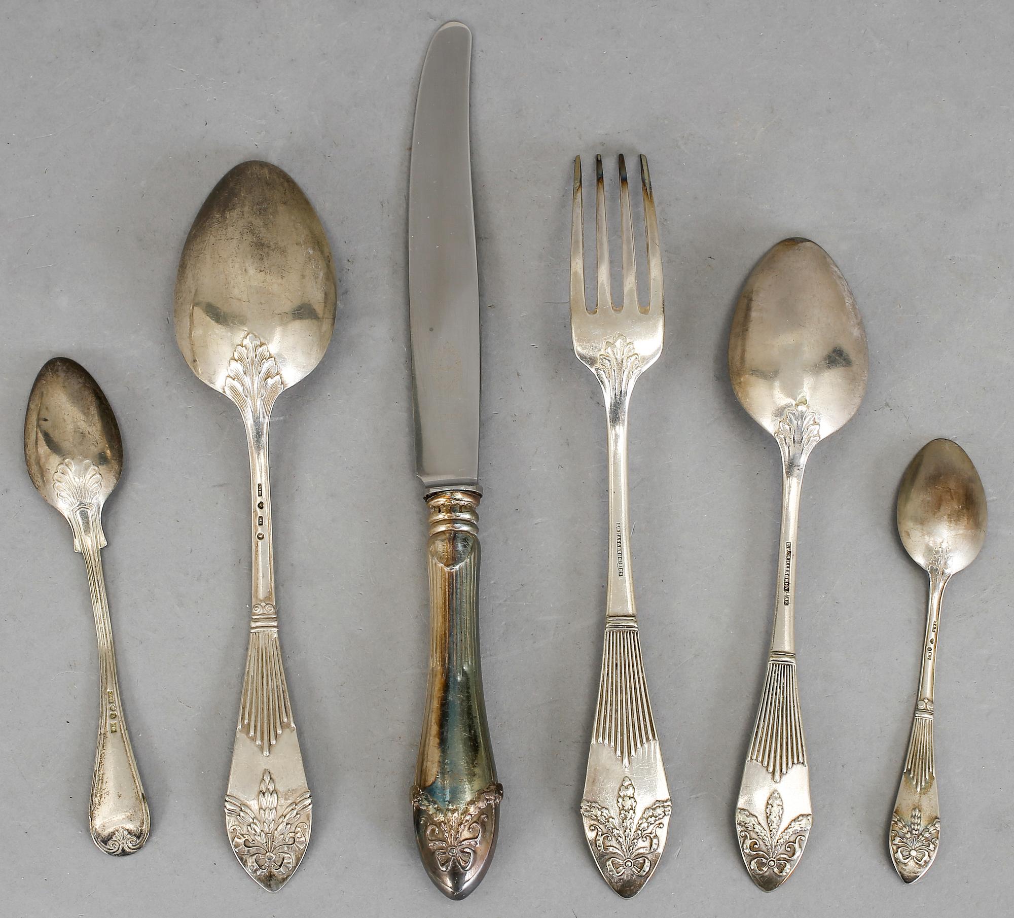 SKEDAR, 3+4+3 st, silver samt BESTICKSERVIS, 29 delar, nysilver, modell "Empire", bl.a. CG Hallberg.