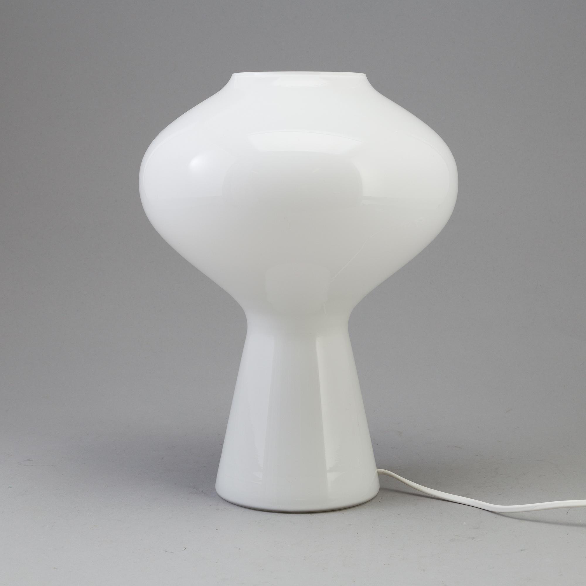 A 'Zaffiro Fungo" glass table light by Massimo Vignelli/Paulo Venini, Italy.