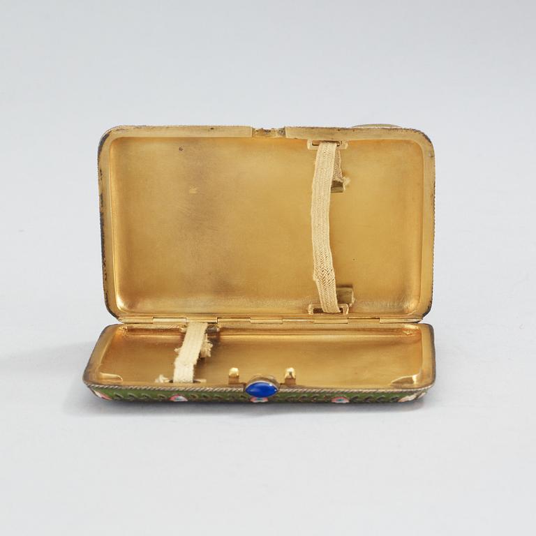 A Russian 20th century silver-gilt and enameld cigarett-case, unidentified makers mark, Moscow 1908-1917.