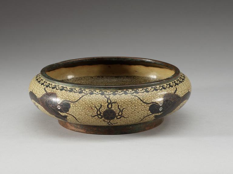 RÖKELSEKAR, cloisonné. Qing dynastin, 1800-tal.