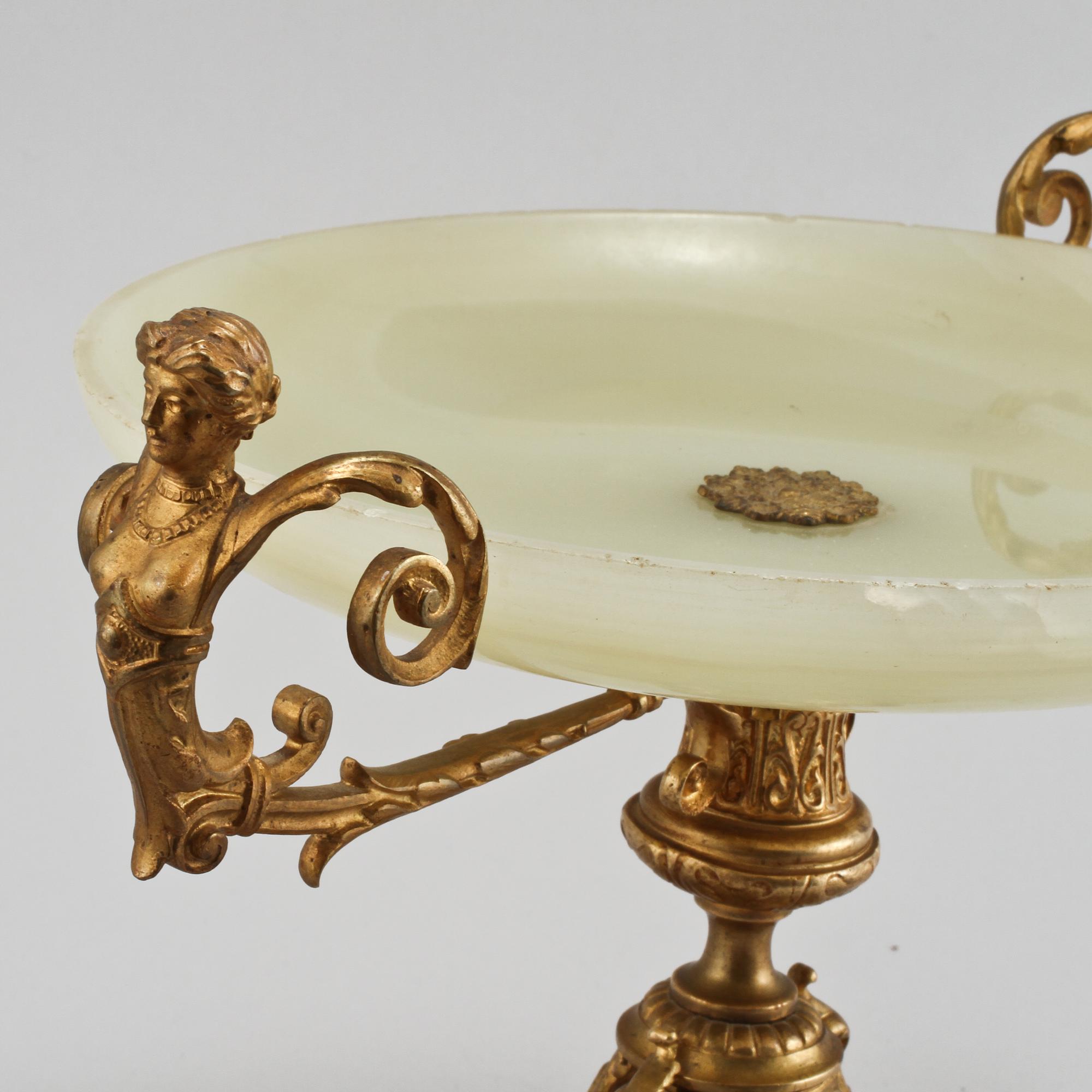 UPPSATSSKÅL, sten samt gulmetall, 1800-talets slut.