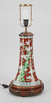 BORDSLAMPA, porslin, Kina, 1900-tal.