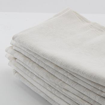 Tablecloths, 3 pcs, and napkins, 12 pcs, damask, first half/mid 20th century.