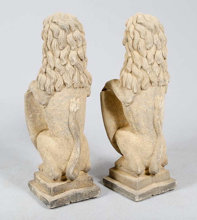 TRÄDGÅRDSSKULPTURER, 1 par, stenmassa, samtida.