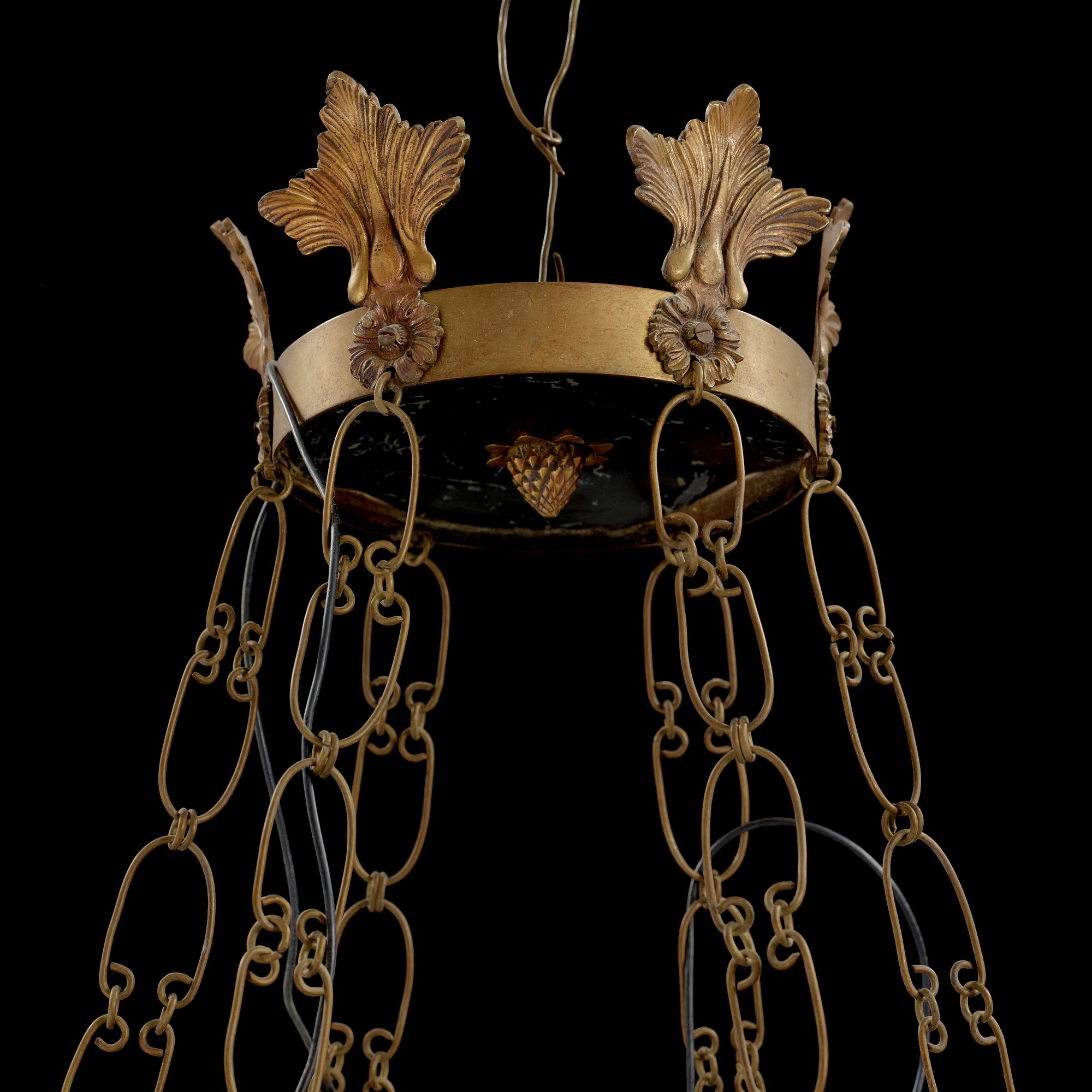TAKAMPEL, empirestil, 1900-tal. Höjd ca 80 cm.