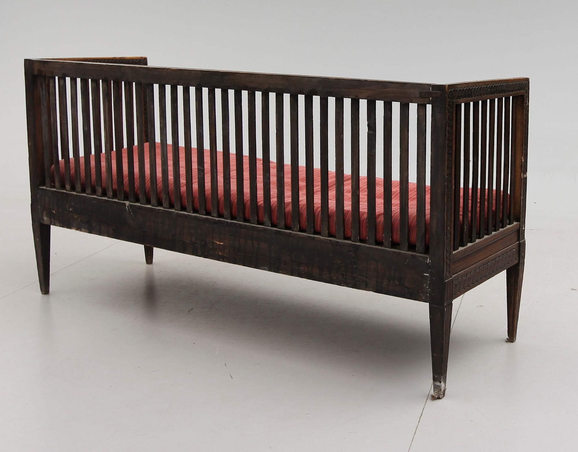 SOFFA, sengustaviansk, omkring år 1800.
