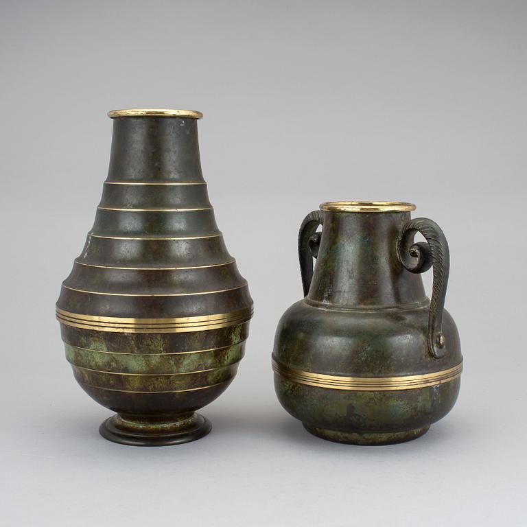 VASER, 2 st, art deco, Svenska Metallverken, 1920-30-tal.