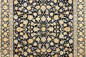 A Kashan carpet, c. 363 x 247 cm.