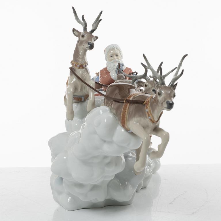 Alfredo Llorens, "Santa's midnight ride", Lladró, Spain.