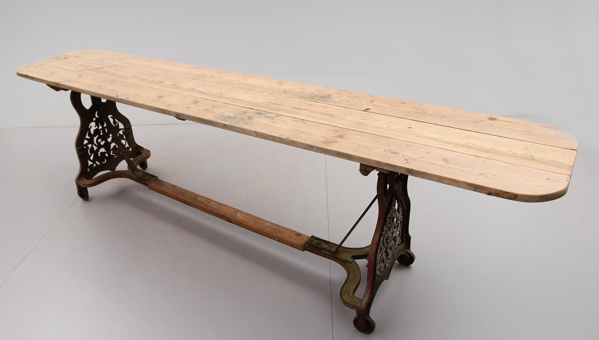 BORD, 1900-talets första hälft.