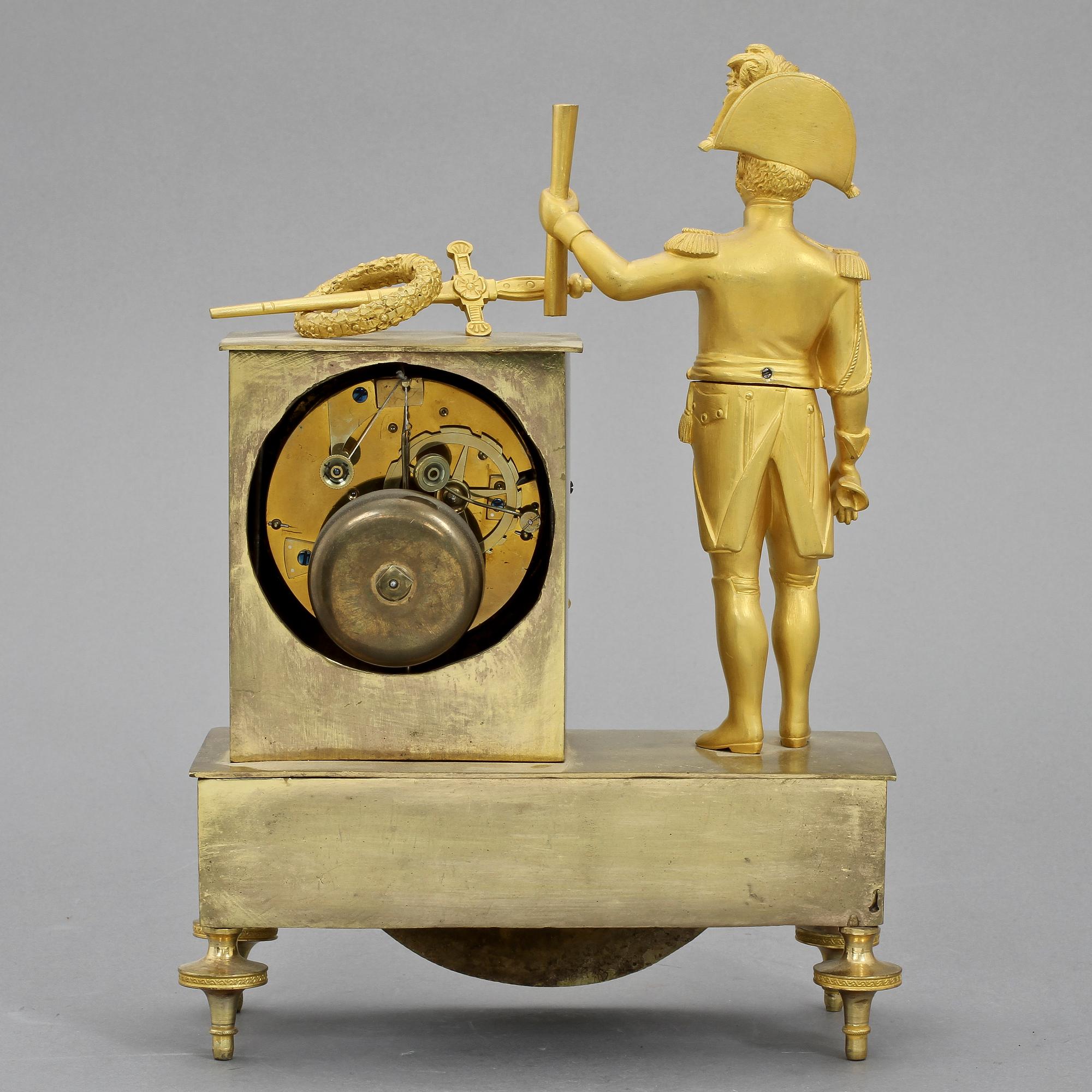 BORDSPENDYL, empire, 1800-talets början.