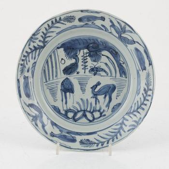A blue and white kraak dish, Ming dynasty, Wanli (1572-1622).