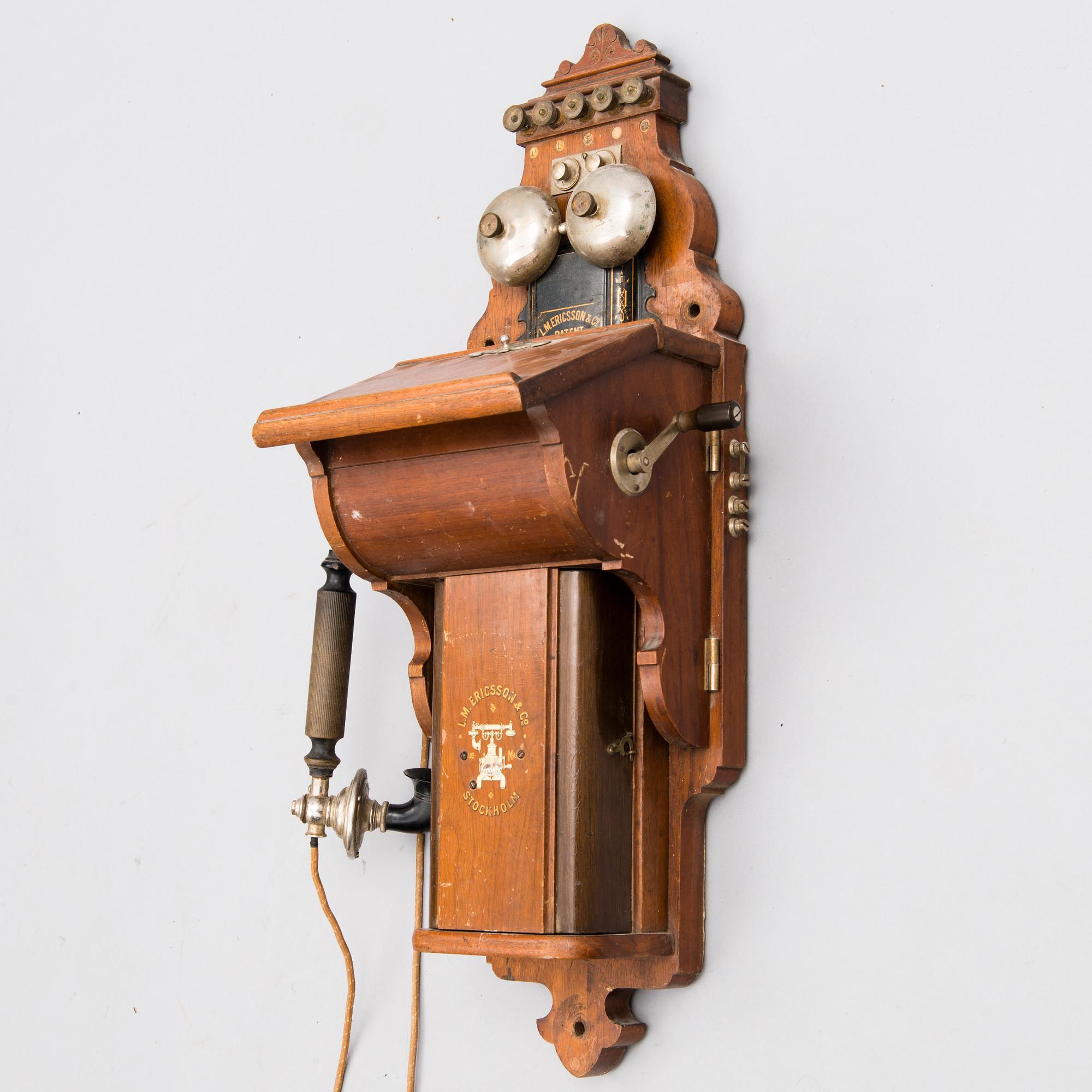 VÄGGTELEFON, L. M. Ericsson, Stockholm, 1900-talets början.