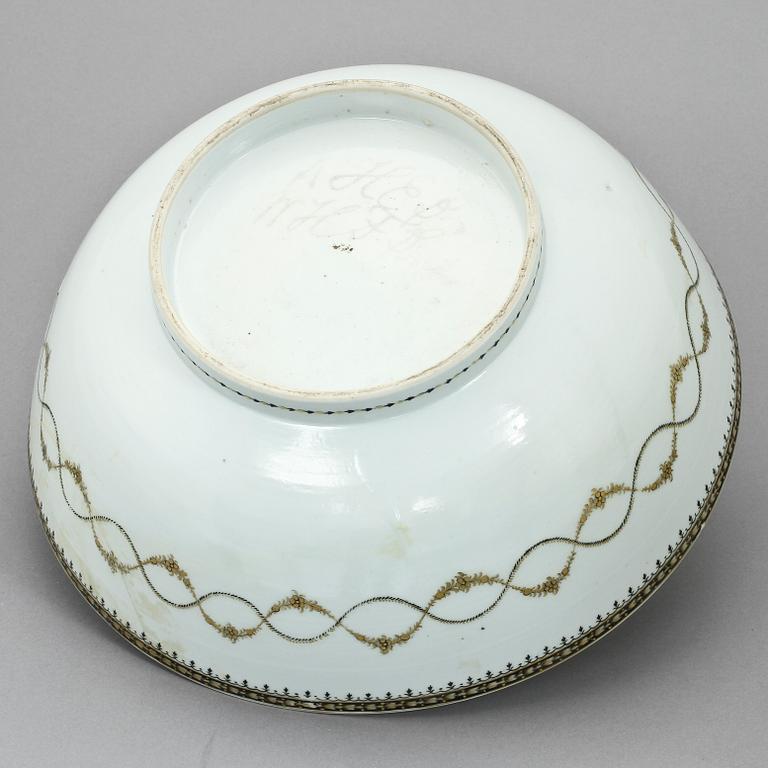 BÅLSKÅL samt KAFFEKOPPAR, 11 st, porslin, Kina, 1700/1800-tal.