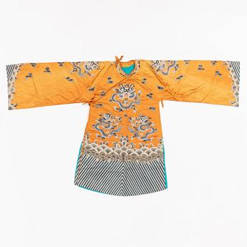A Chinese embroidered silk robe, 20th century.