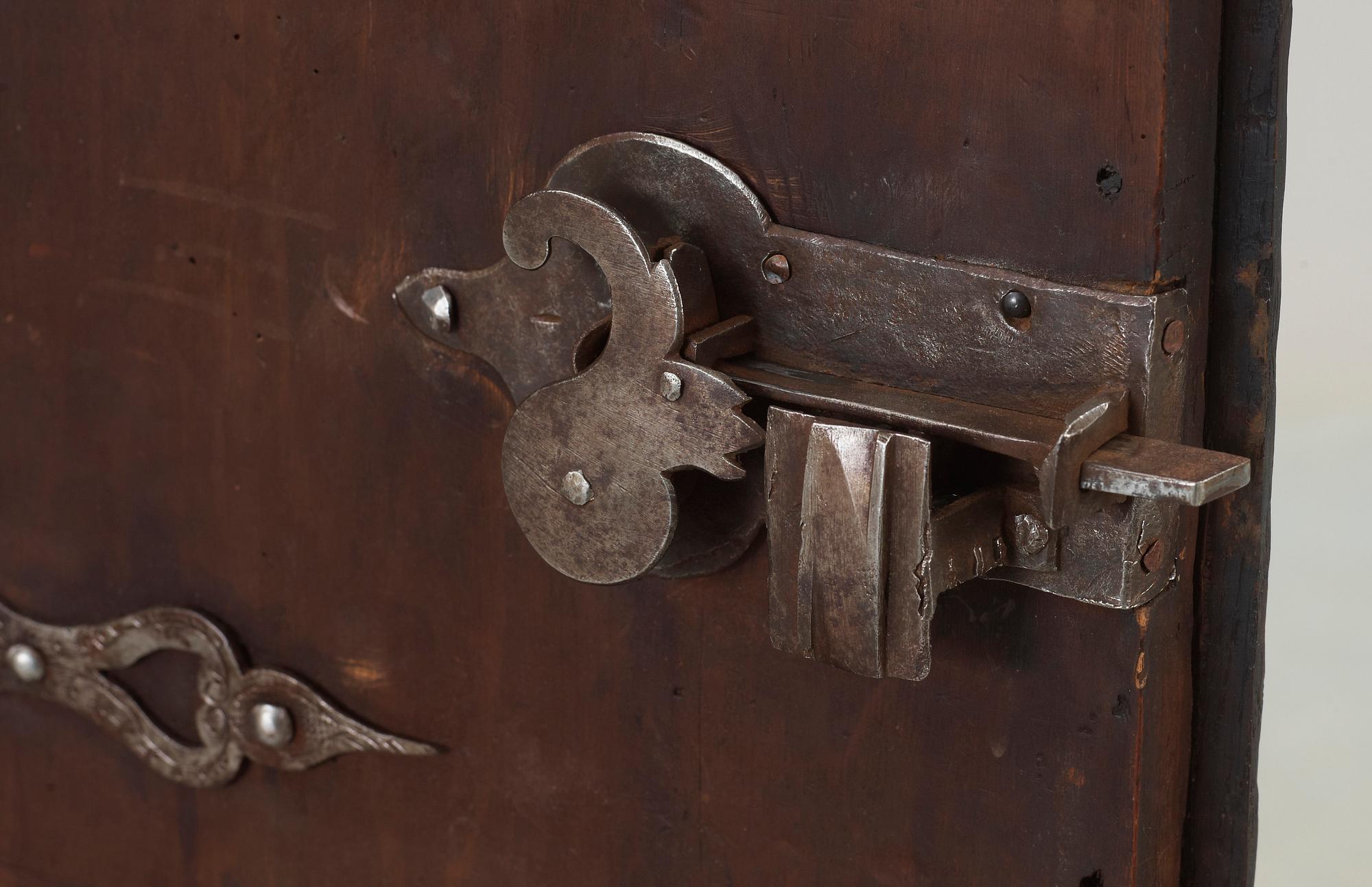 VÄGGSKÅP, barock, 1700-tal.