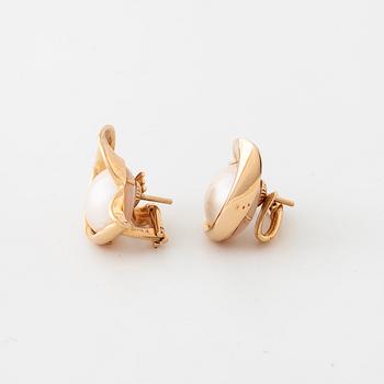 PER BORUP, Köpenhamn, a pair of mabe pearl earrings.