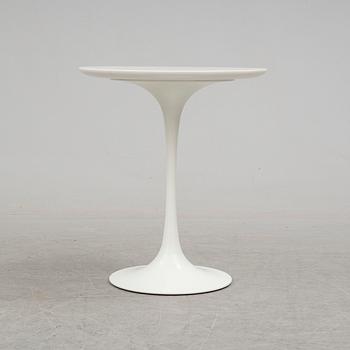 A 'Tulpi' table by Eero Saarinen, Arkana, second half of the 20th century.